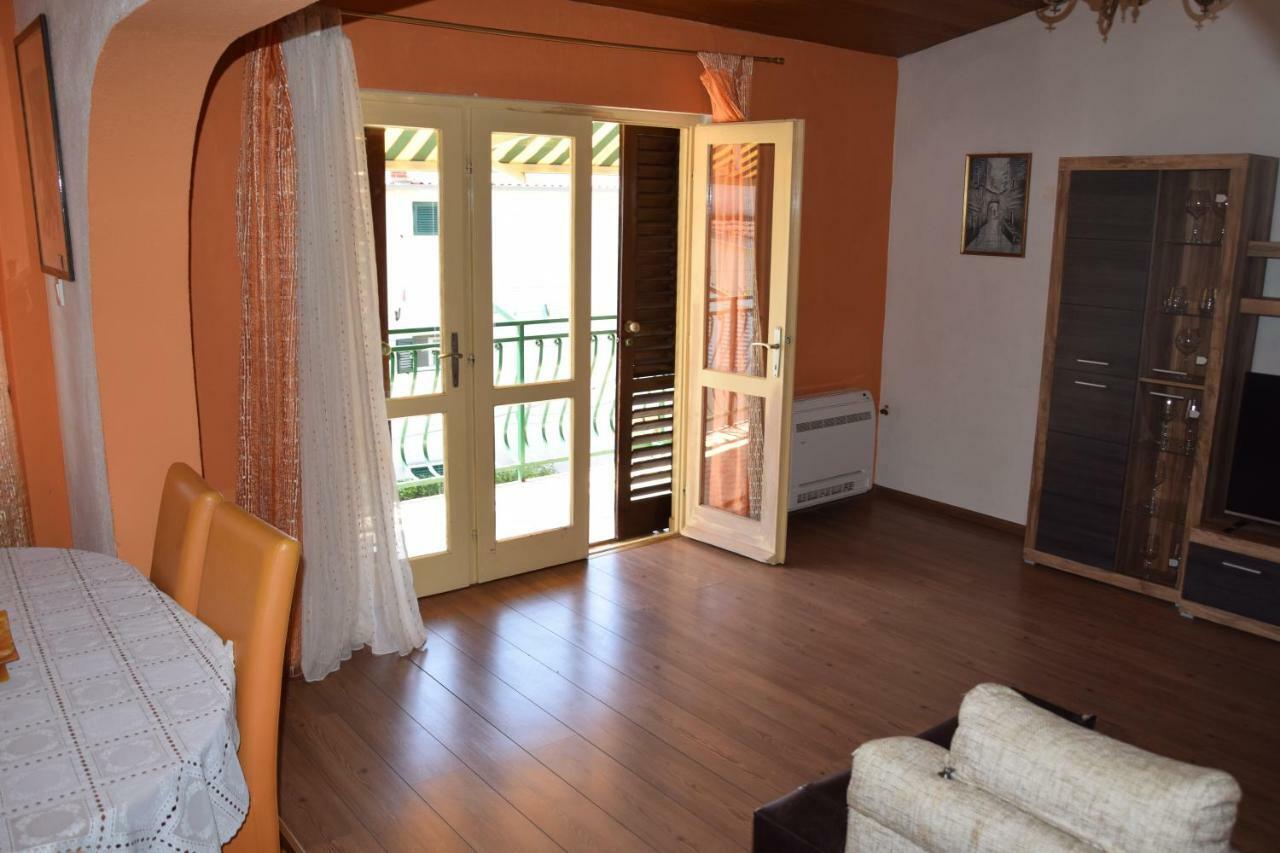 Apartman Linda 1 Baška Voda Exterior foto