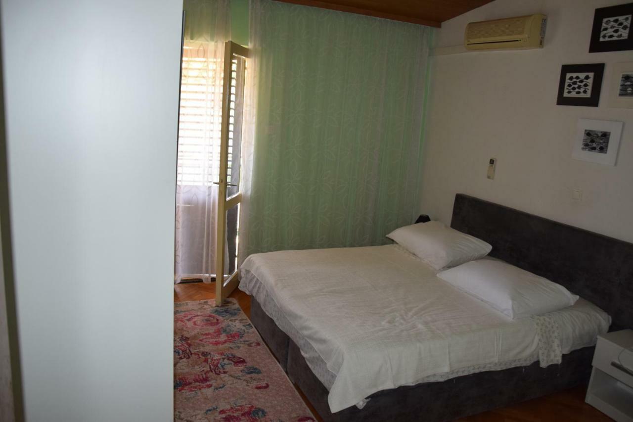 Apartman Linda 1 Baška Voda Exterior foto